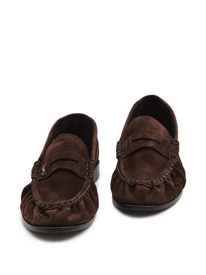 Loafer aus dunkelbraunem Wildleder