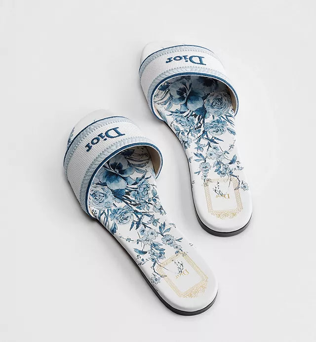 Dioriviera Dway Slide with Toile de Jouy Floral Garden Motif in White and Blue