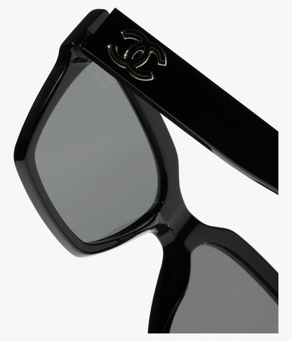 Butterfly-Sonnenbrille aus schwarzem Acetat mit schwarzen Gläsern