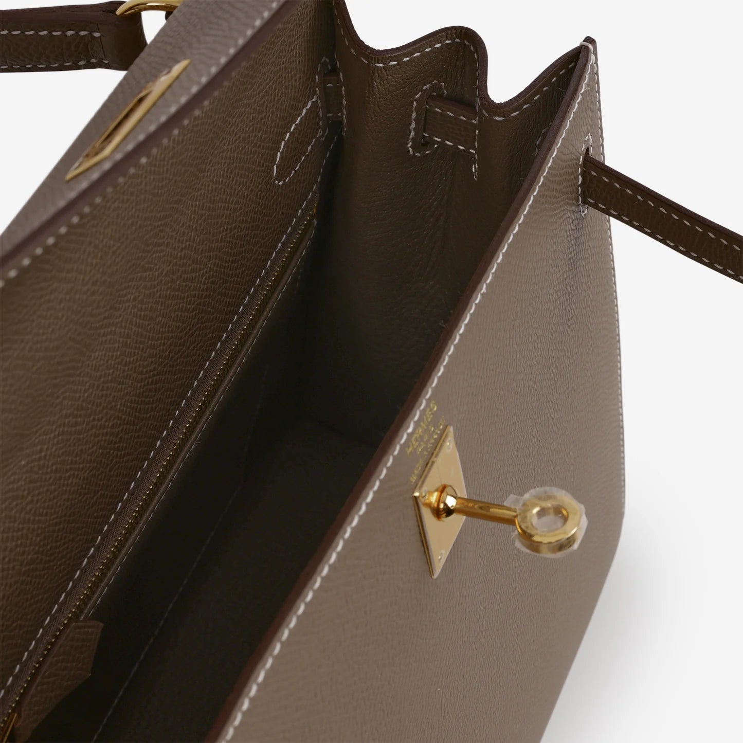Kelly 25 Etoupe con finiture in oro Epsom