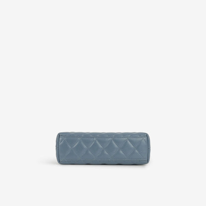 Small Kelly Re-Edition aus blauem Lammleder