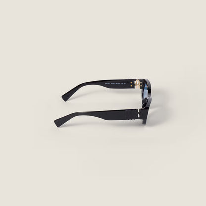 Miu Glimpse Sonnenbrille mit flachem Rahmen in Periwinkle-Farbe