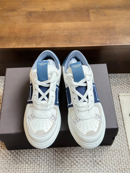 VL7N Sneakers aus Leder Weiß/Blau