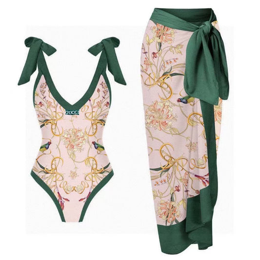 Badeanzug und Sarong mit botanischem Print