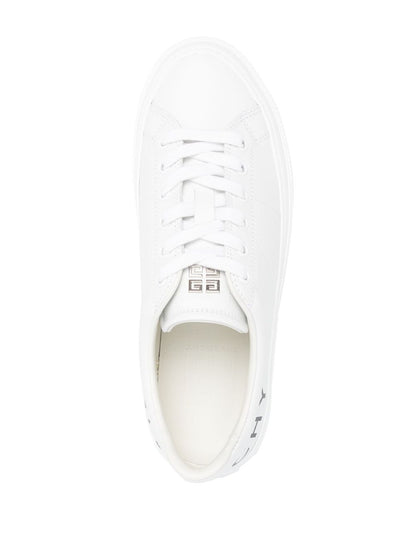 Low-Top-Sneakers aus Leder mit Logoprint in Weiß