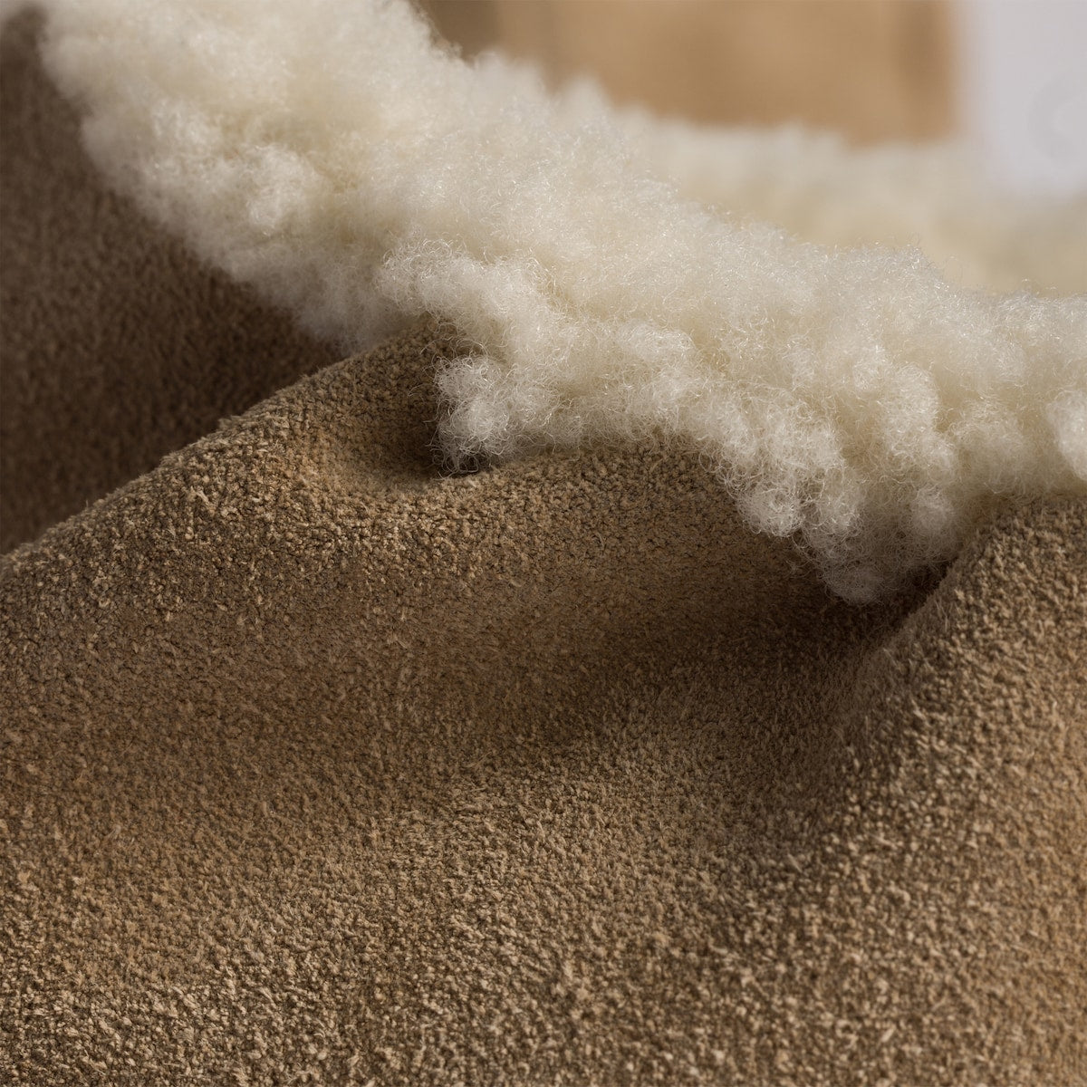 Ruches Loafer aus Wildleder in Desert
