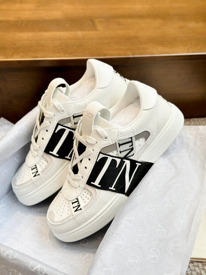 VL7N Sneakers aus Leder Weiß/Schwarz