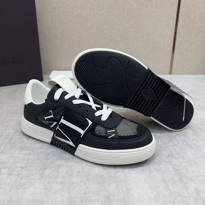 VL7N Sneakers aus Leder Schwarz