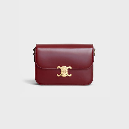 Triomphe Classique Tasche aus glänzendem Kalbsleder in Hellbordeaux