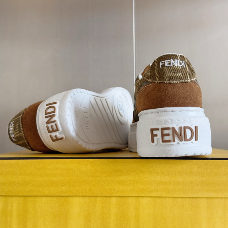 Match Sneakers mit Plateau aus FF Fabric Canvas Braun