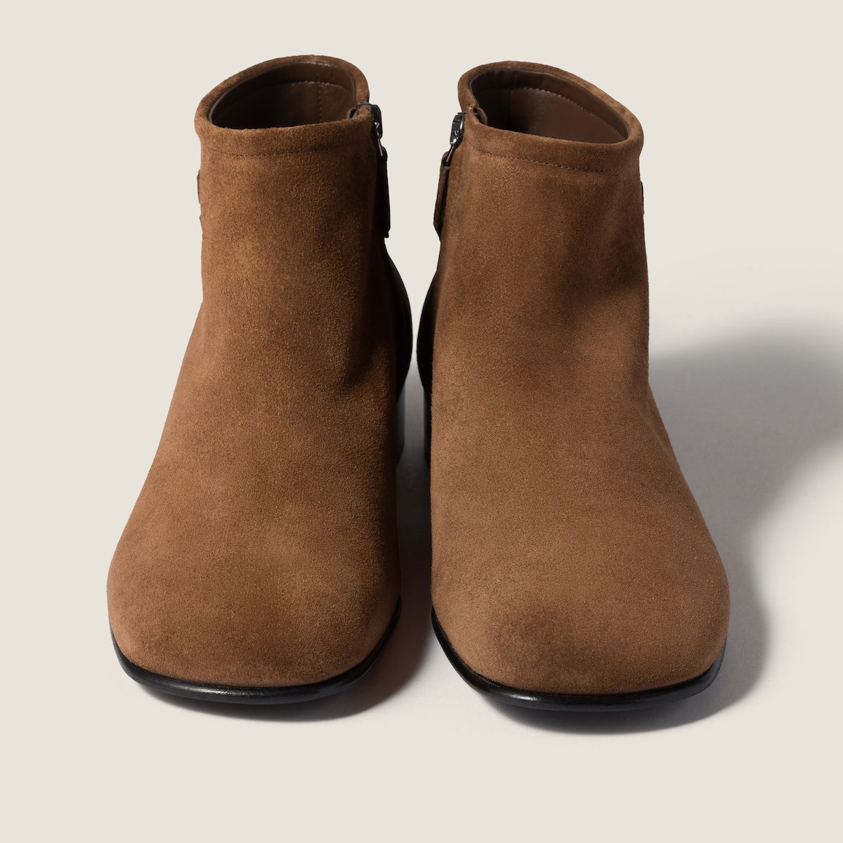 Stiefeletten aus Wildleder in Kakao