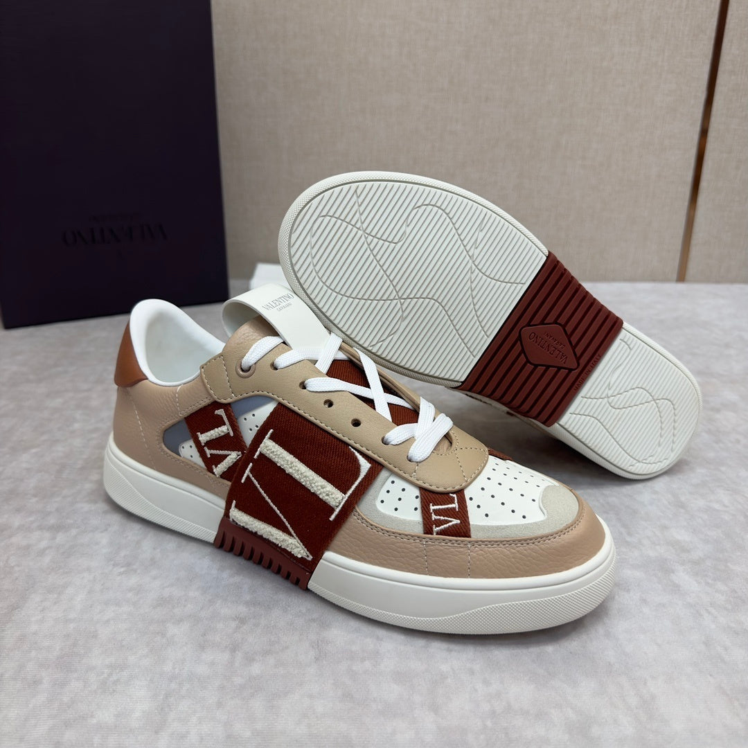 VL7N Leather Sneakers Brown