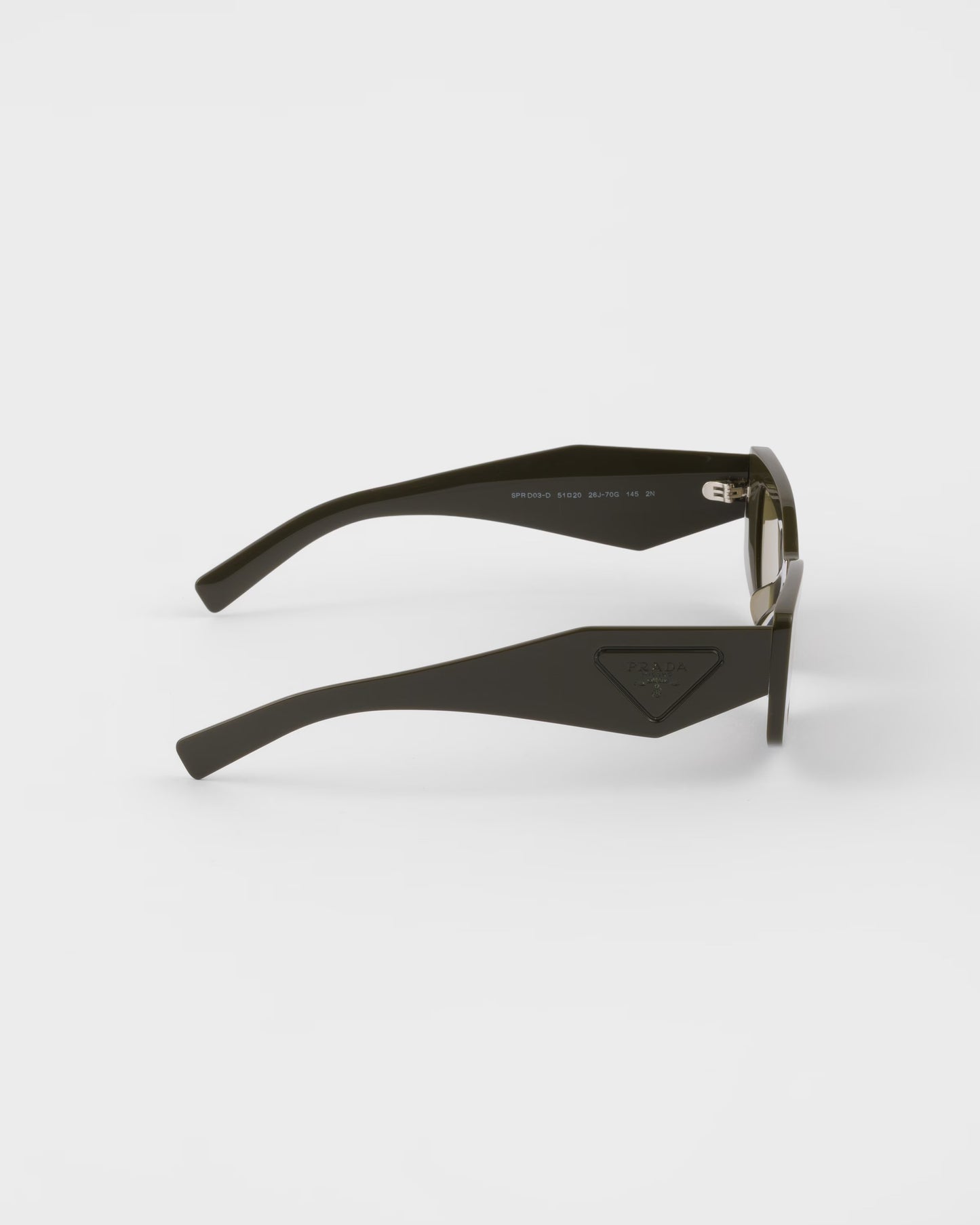Sonnenbrille mit Dreieckslogo und olivfarbenen Gläsern