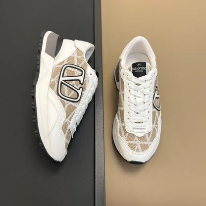 Lacerunner sneakers with suede trim Toile Iconographe