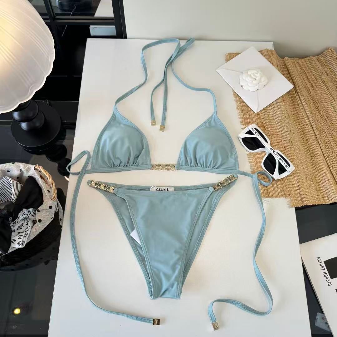 Triomphe Bikini-Set Hellblau mit goldenen Details