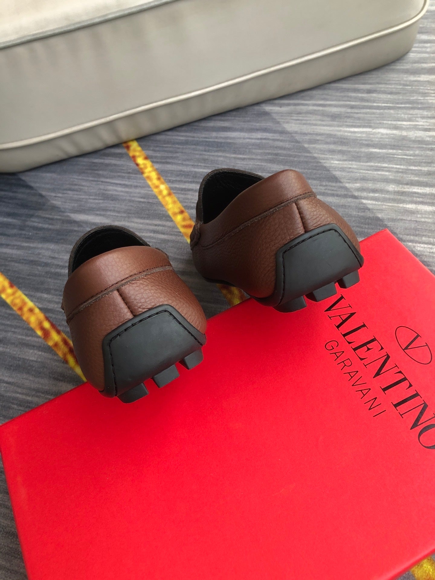VLogo Signature Driving Shoes in brown leather