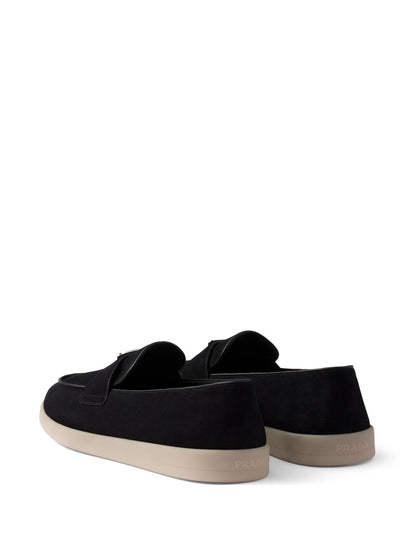 Suede slippers in black