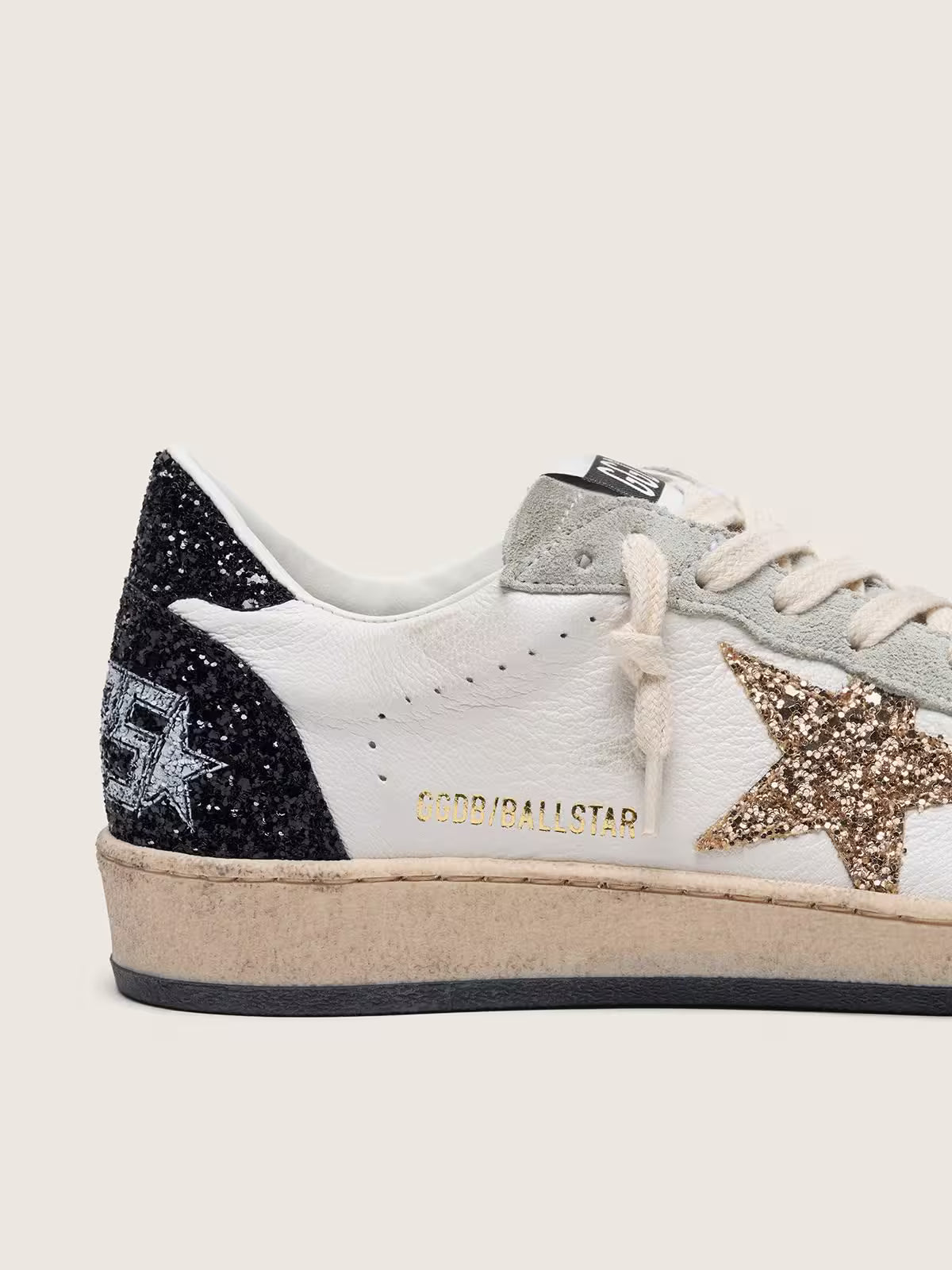 Nappaleder und Rauleder mit Glitzerstern und schwarzem Fersendetail