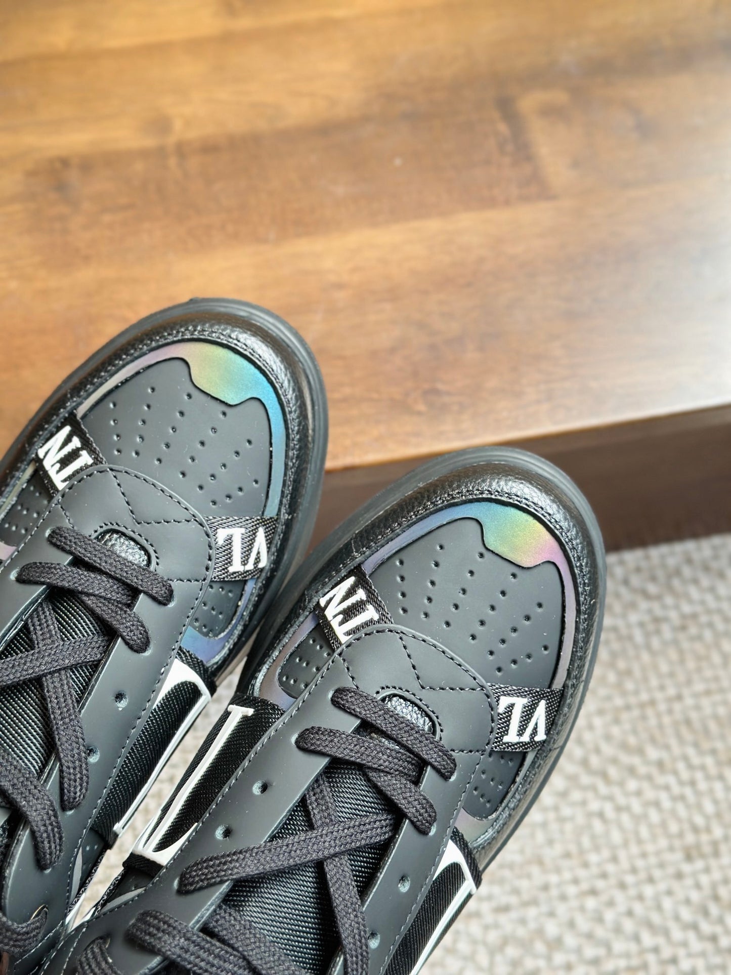 VL7N Sneakers aus Leder Schwarz/Weiß