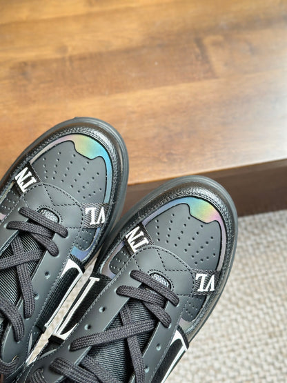 VL7N Sneakers aus Leder Schwarz/Weiß