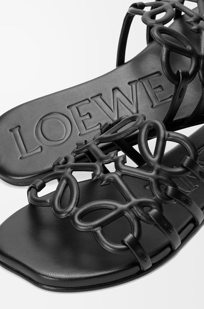 Slide Anagram Petal made of soft leather Black