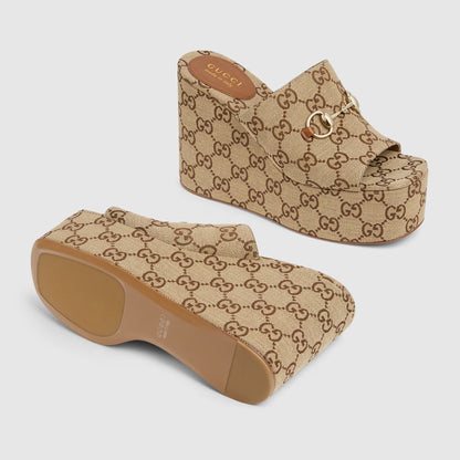 Women's wedge sandal with horsebit detail in beige and dark brown GG canvas
