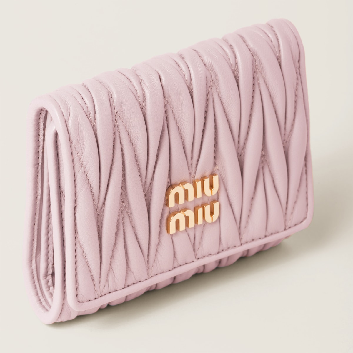 Small wallet made of pink nappa leather
