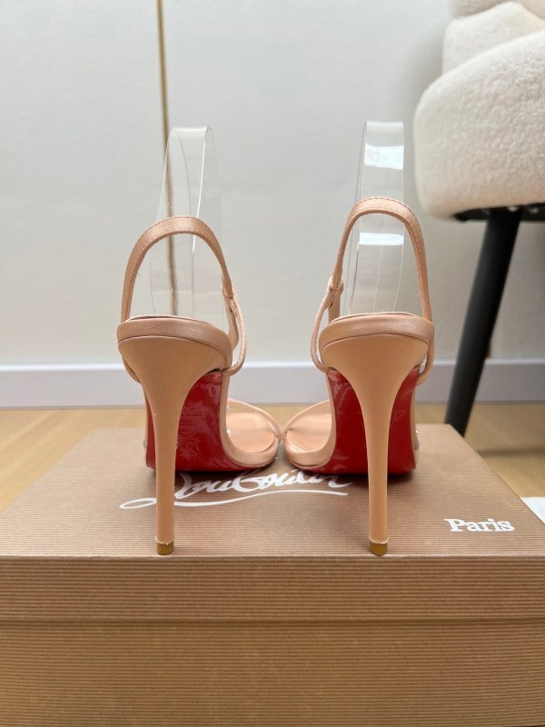 Loubigirl Chain 100 verzierte Ledersandalen beige