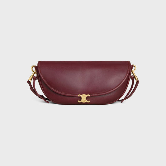 Kleine Halfmoon Soft Triomphe Tasche aus weichem glänzendem Lammleder in Syrah