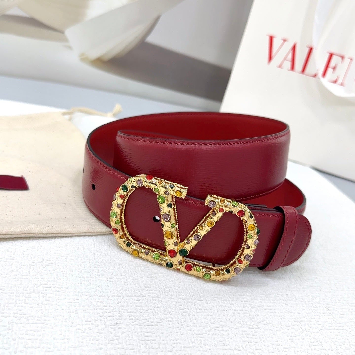 Reversible belt VLogo Signature Bordeaux with multicolored Swarovski crystals
