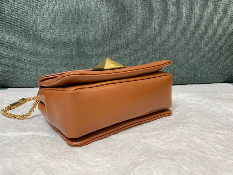 ONE STUD Leder-Schultertasche Braun