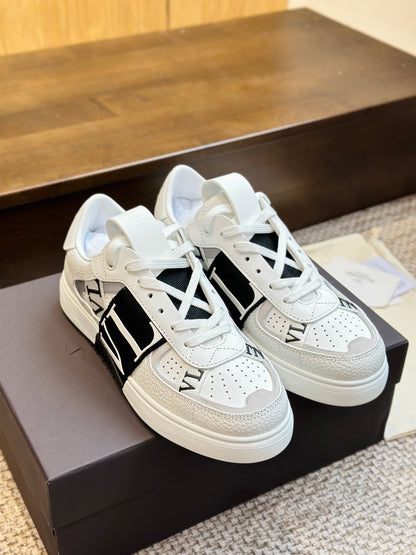 VL7N Sneakers aus Leder Weiß/Schwarz