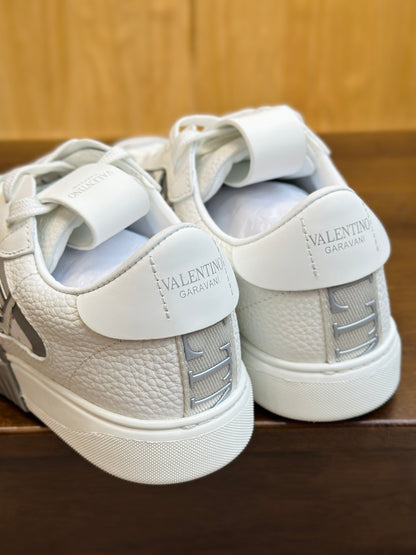 VL7N Sneakers aus Leder Weiß/Grau