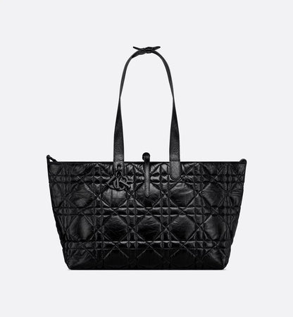 Toujours Medium bag in black crinkled calfskin with Macrocannage topstitching
