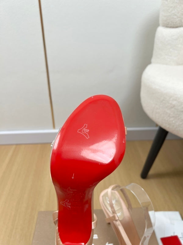 Loubigirl Chain 100 verzierte Ledersandalen beige