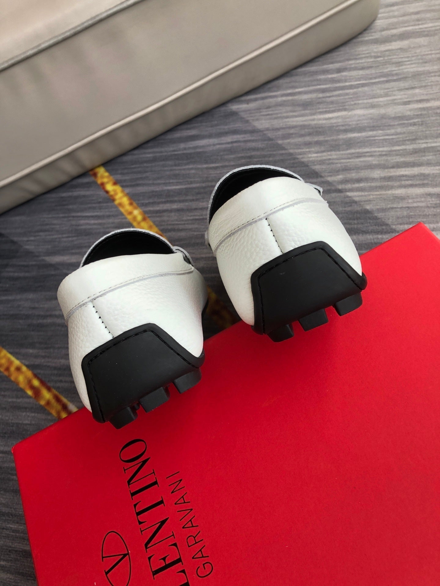 VLogo Signature Driving Shoes in white leather