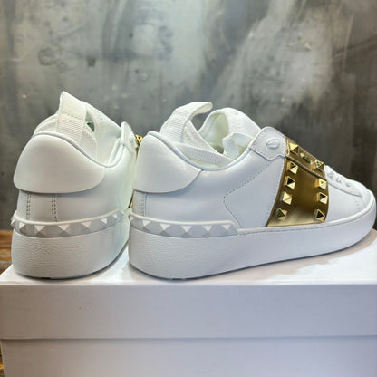 VLTN Rockstud Open Sneaker aus Leder Weiß/Gold