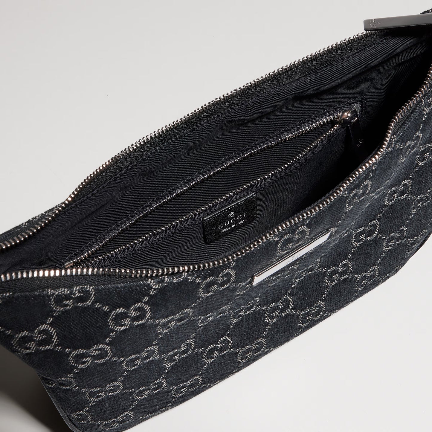Kleine Lady Lunetta Schultertasche aus schwarzer GG Denim