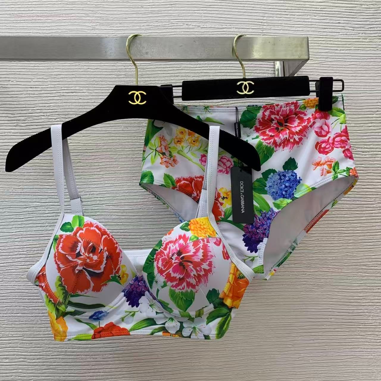Bikini mit floralem Hortensien-Print
