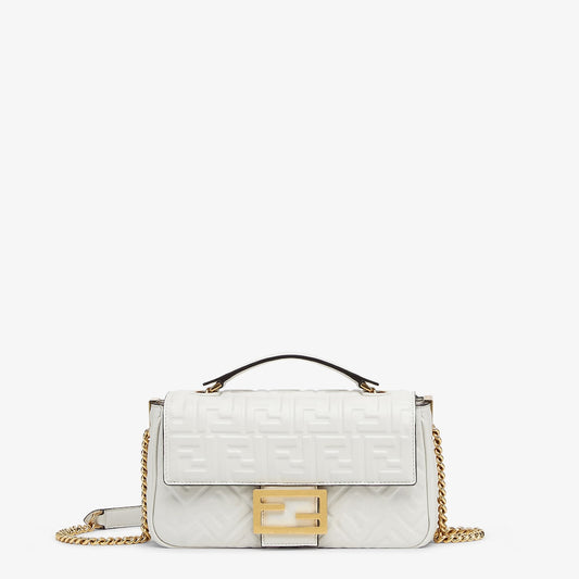 Baguette Chain Midi in white nappa leather