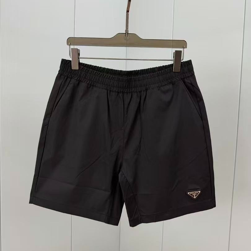 Badehose aus technischem Gewebe im minimalistischen Design