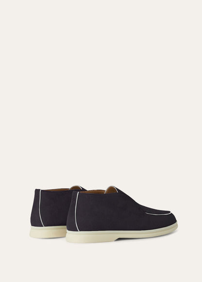 Open Walk ankle boots in suède navy blue