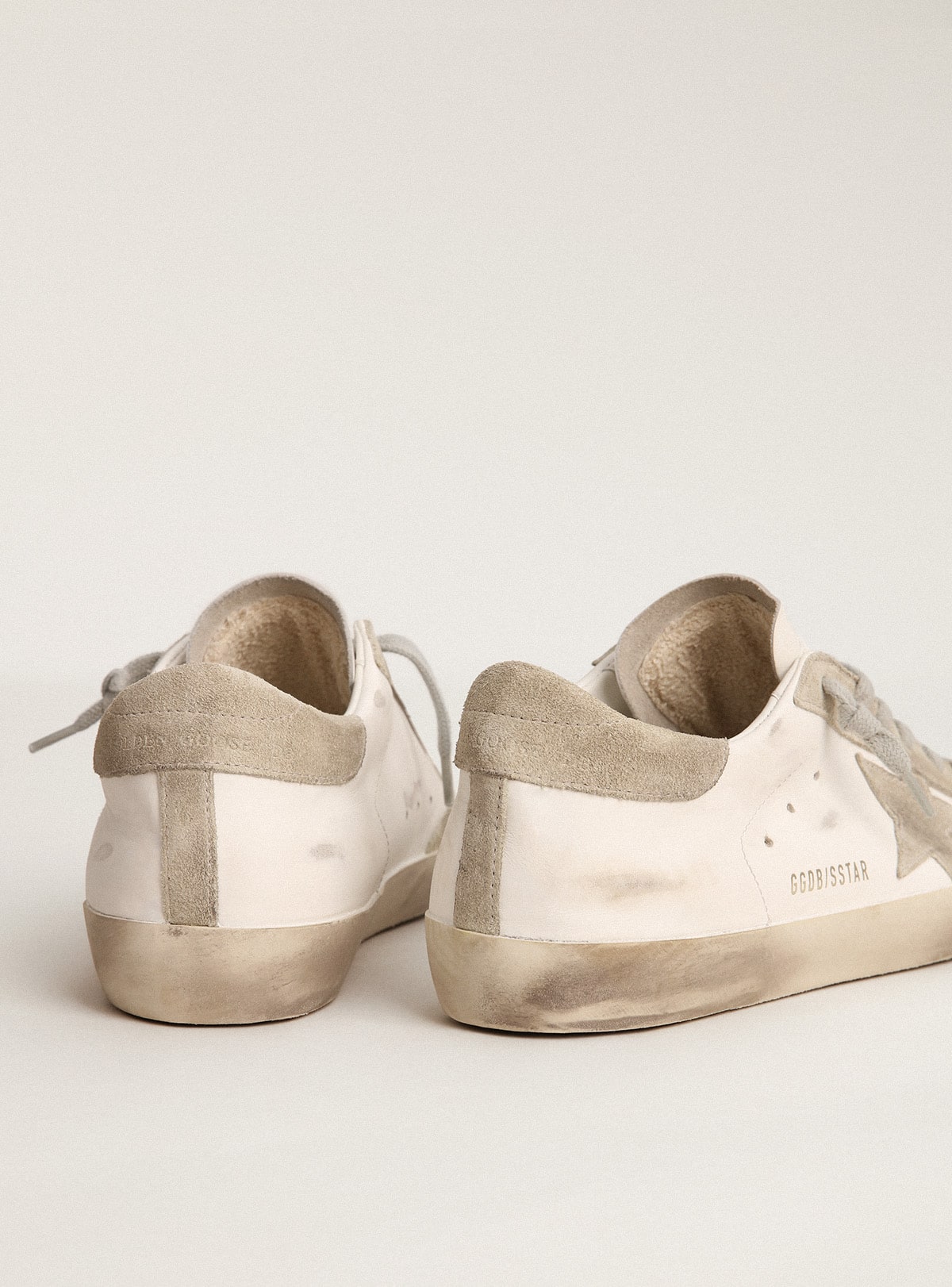 Super-Star with star and heel in grey suede
