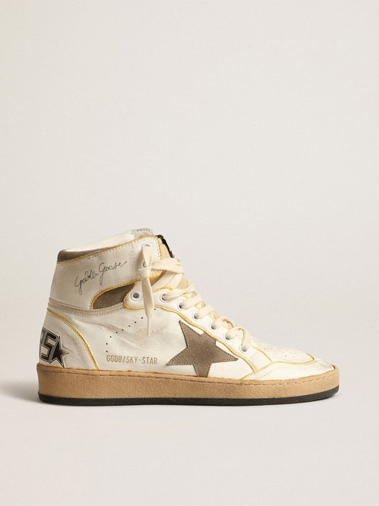 Sky-Star in white nappa with dove-grey suede star