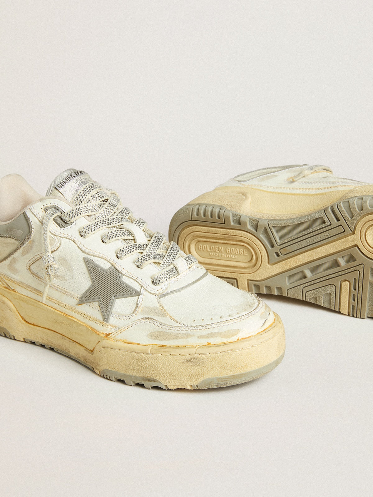 Forty2 in white leather with Swarovski crystal laces and star