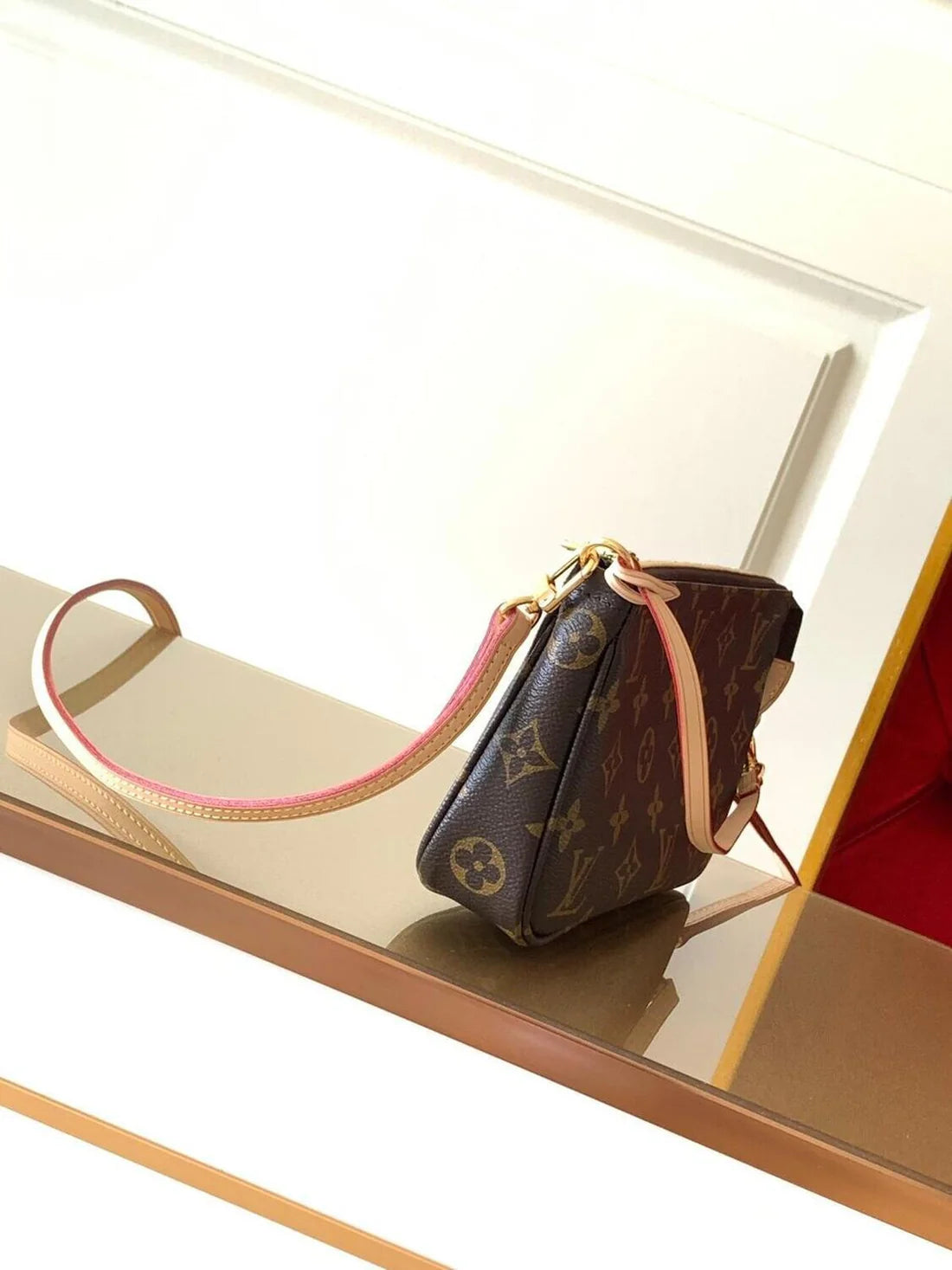 LV POCHETTE ACCESSORIES NM