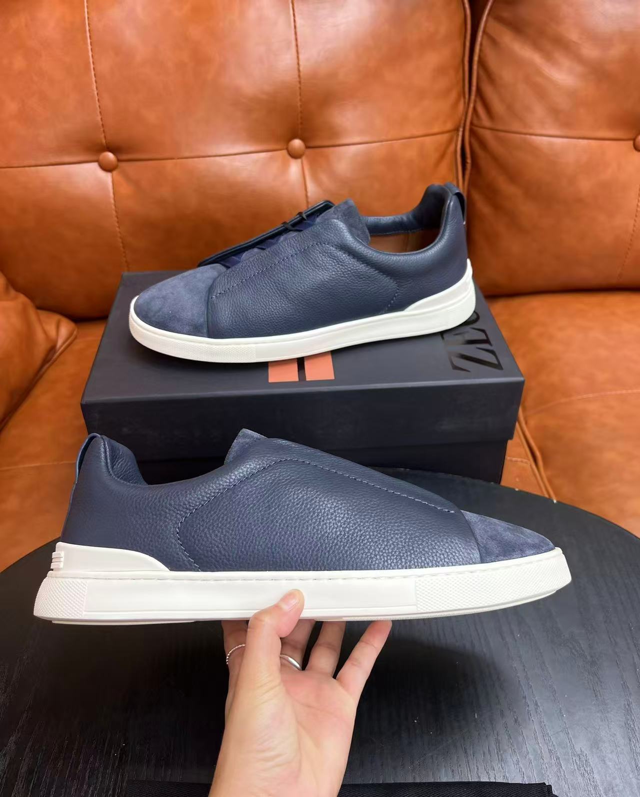 Marineblau Suede Triple Stitch SECONDSKIN Sneakers