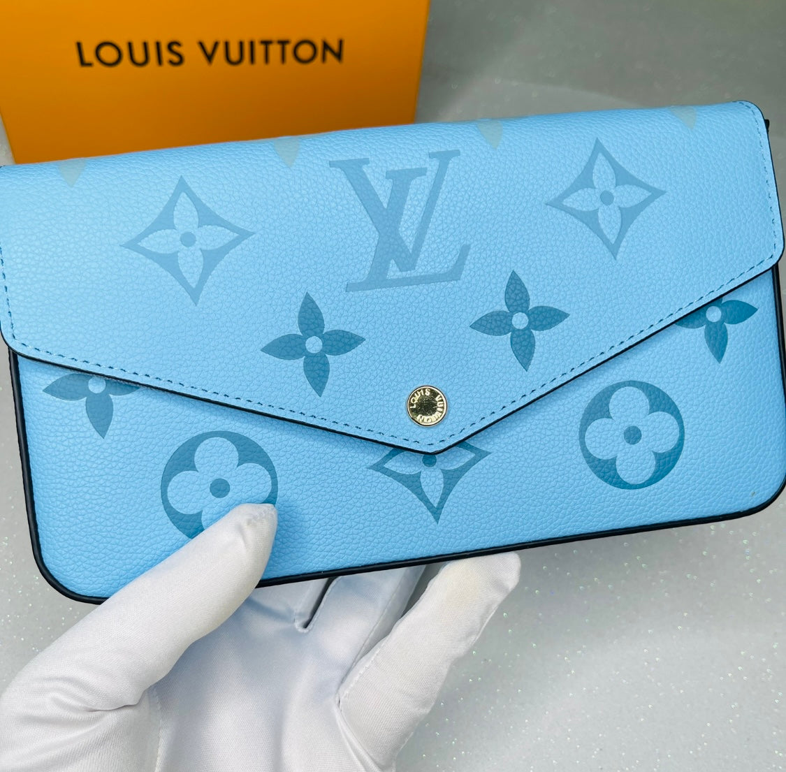 Geldbörse Sarah Leder Empreinte Hellblau