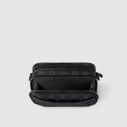 Messenger-Tasche Alpha – Monogram Eclipse