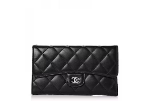 Small folding wallet made of quilted lambskin leather CC